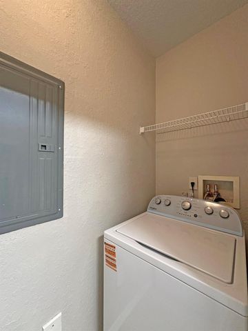 152 SW Peacock Boulevard 27-206, Port St. Lucie, FL 34986