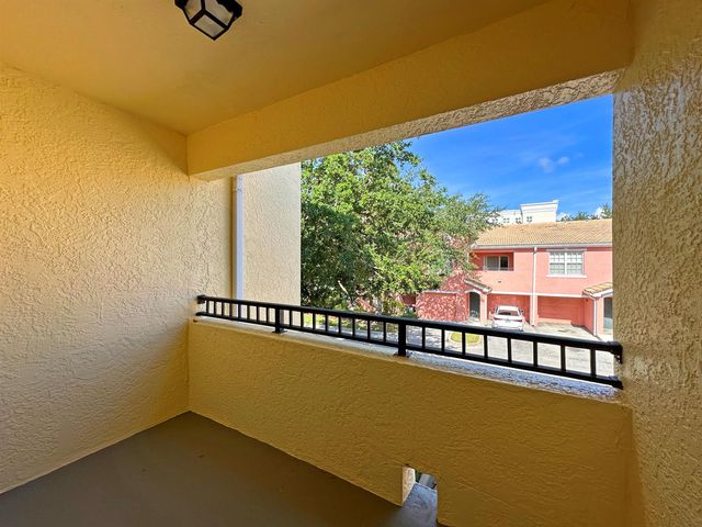 152 SW Peacock Boulevard 27-206, Port St. Lucie, FL 34986