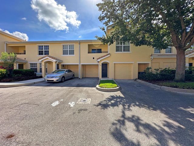 152 SW Peacock Boulevard 27-206, Port St. Lucie, FL 34986