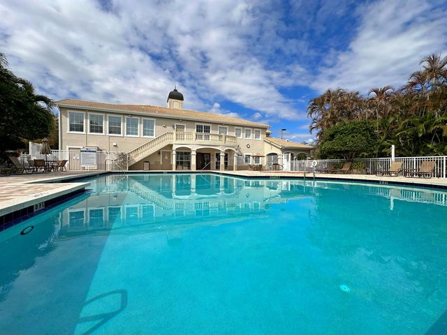 152 SW Peacock Boulevard 27-206, Port St. Lucie, FL 34986