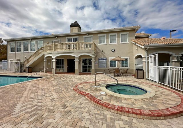 152 SW Peacock Boulevard 27-206, Port St. Lucie, FL 34986