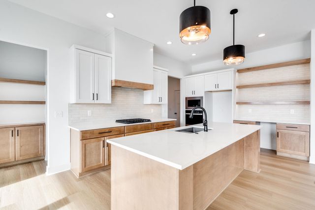 9639 W Kollmeyer St, Maize, KS 67101