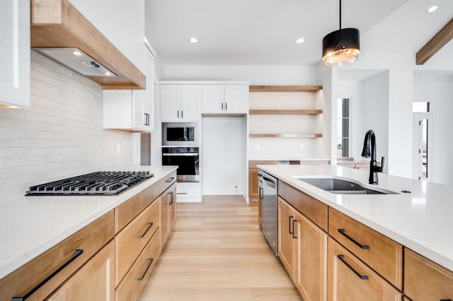 9639 W Kollmeyer St, Maize, KS 67101