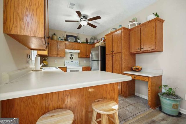 56 Greatwood Drive, White, GA 30184