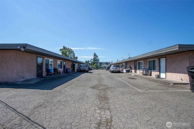 7603 Pacific Avenue, Tacoma, WA 98408