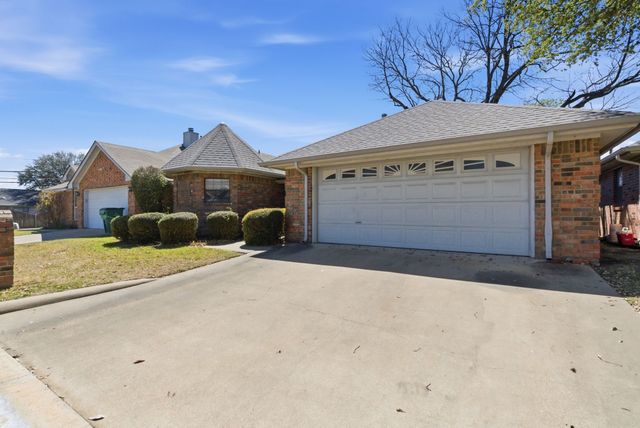 1702 Sully Court, Stephenville, TX 76401