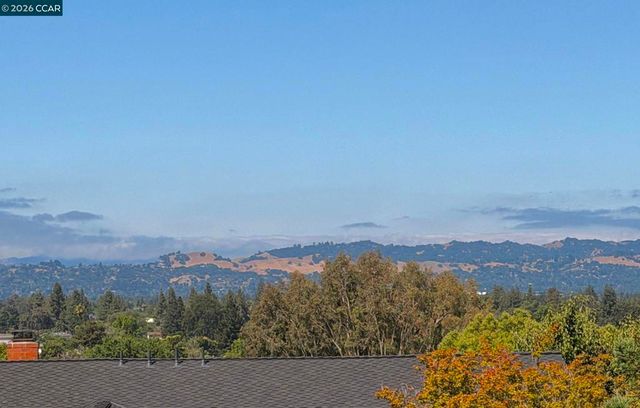 737 Sunflower Ct, Concord, CA 94518