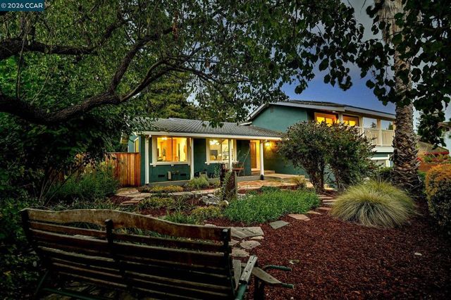 737 Sunflower Ct, Concord, CA 94518