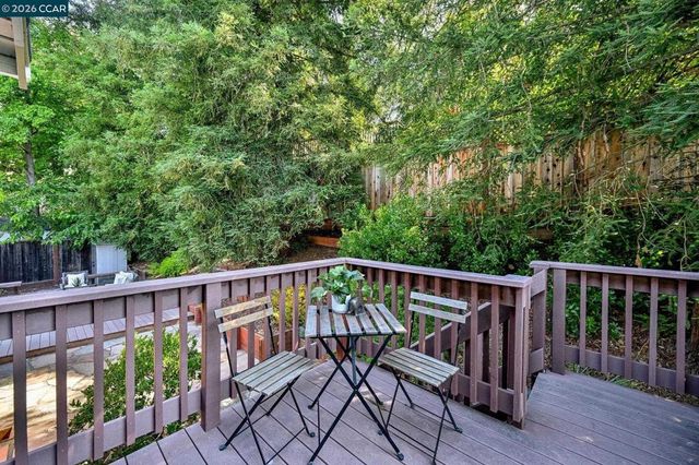 737 Sunflower Ct, Concord, CA 94518