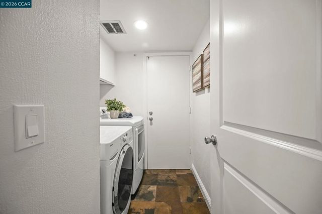 737 Sunflower Ct, Concord, CA 94518