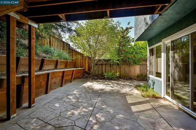 737 Sunflower Ct, Concord, CA 94518