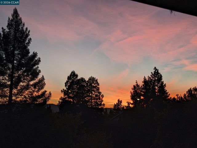 737 Sunflower Ct, Concord, CA 94518