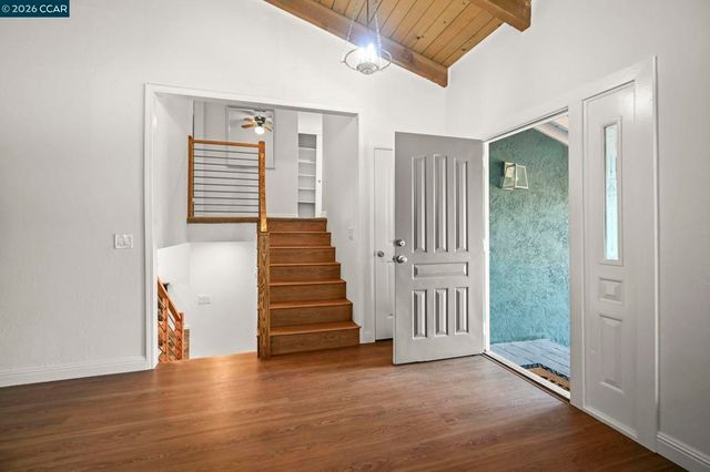 737 Sunflower Ct, Concord, CA 94518