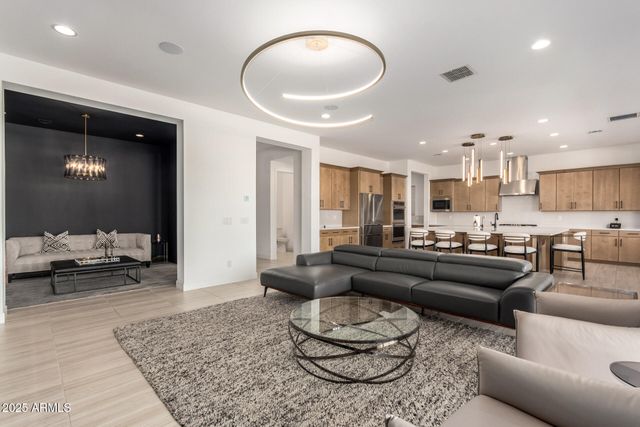 3420 E Harwell Road, Phoenix, AZ 85042