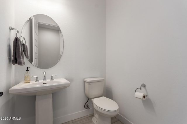 3420 E Harwell Road, Phoenix, AZ 85042