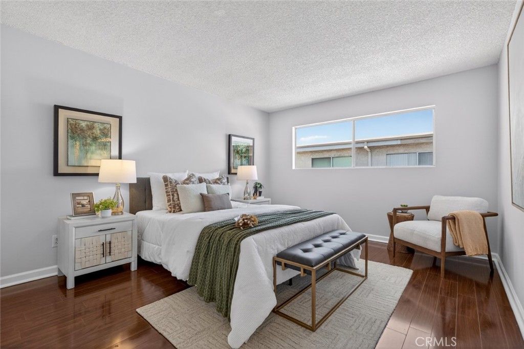 Image 25 of property listing at 5412 Lindley Avenue 322, Encino, CA 91316