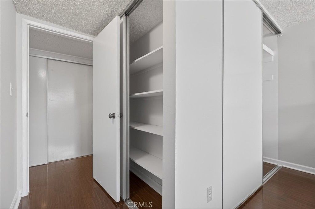 Image 29 of property listing at 5412 Lindley Avenue 322, Encino, CA 91316