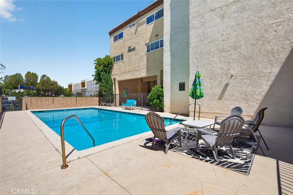 Image 37 of property listing at 5412 Lindley Avenue 322, Encino, CA 91316