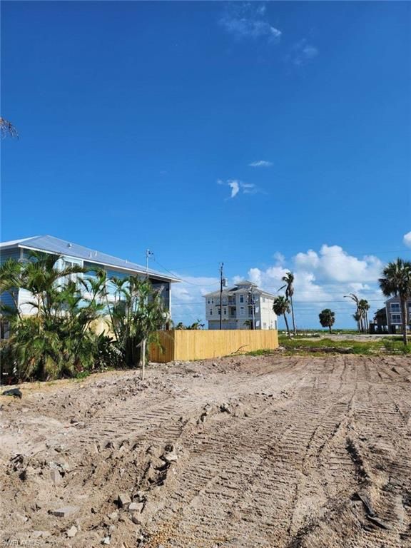 7910 Buccaneer DR, FORT MYERS BEACH, FL 33931 — photo 2