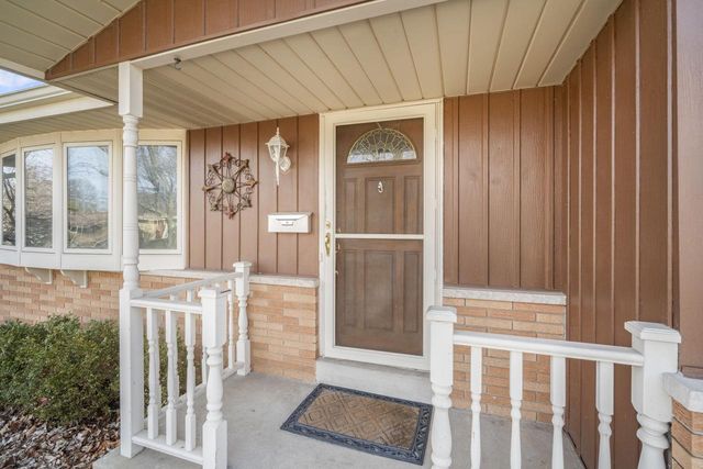 4980 Steeple DRIVE, Greendale, WI 53129