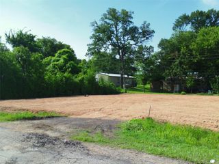 10719 Pine Street, Willis, TX 77318
