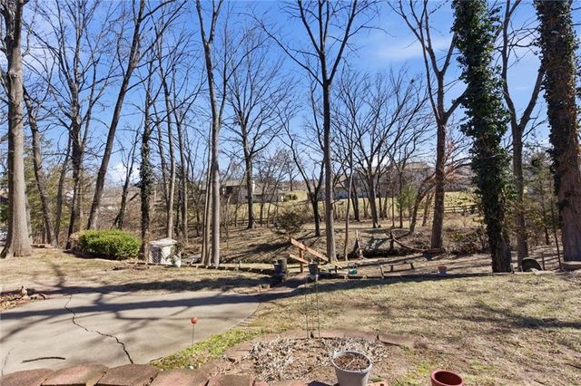 1033 Oxford Court, Leavenworth, KS 66048