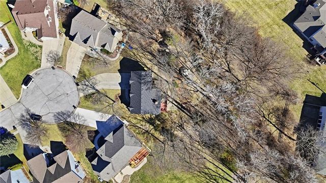 1033 Oxford Court, Leavenworth, KS 66048