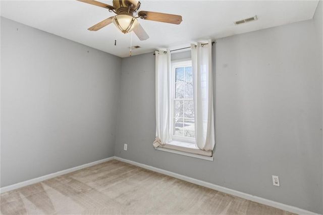 1033 Oxford Court, Leavenworth, KS 66048