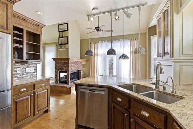 1033 Oxford Court, Leavenworth, KS 66048