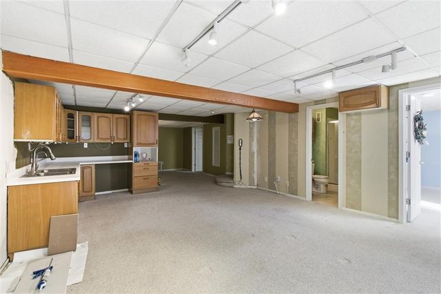 1033 Oxford Court, Leavenworth, KS 66048