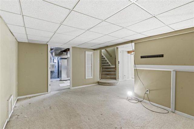 1033 Oxford Court, Leavenworth, KS 66048