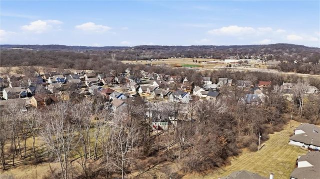 1033 Oxford Court, Leavenworth, KS 66048