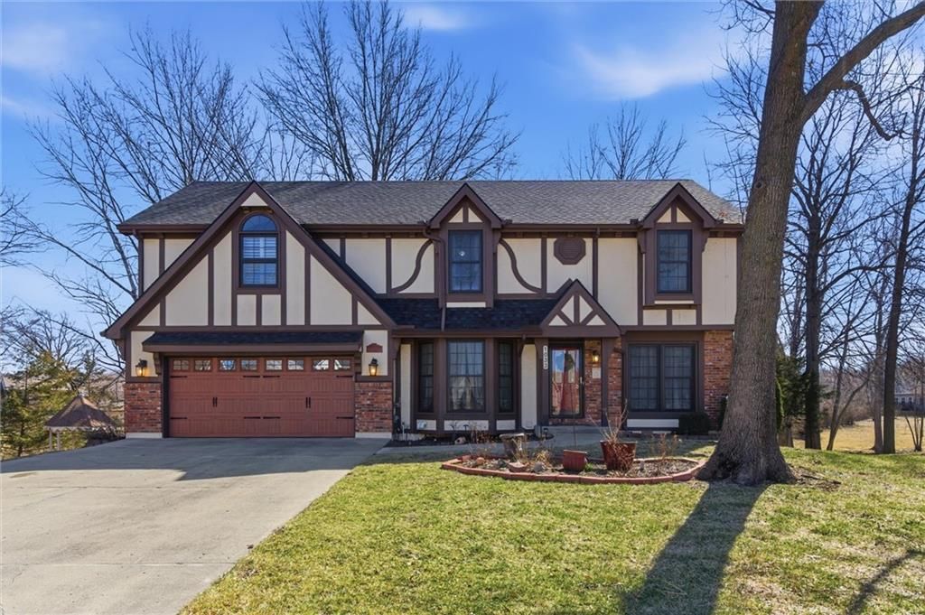 1033 Oxford Court, Leavenworth, KS 66048