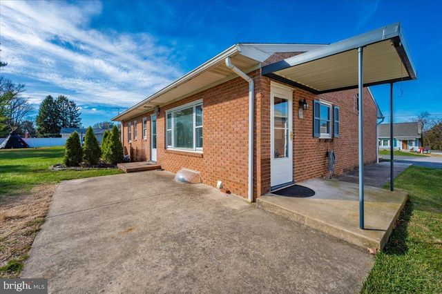 370 DAYCOTAH AVE, Hagerstown, MD 21740