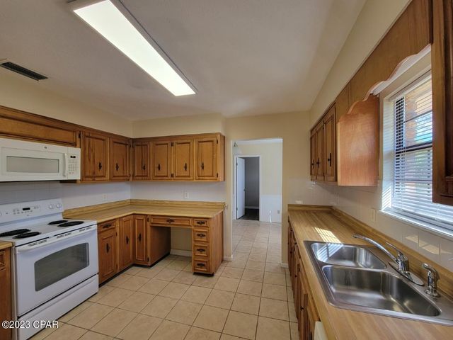 738 Oak Avenue, Panama City, FL 32401