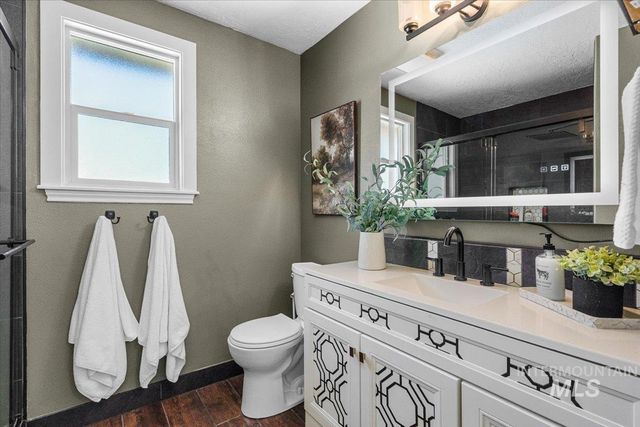 4510 N Bright Angel Ave, Meridian, ID 83646