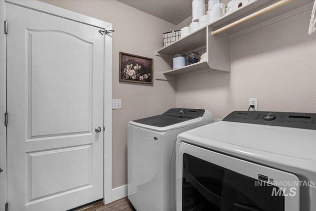 4510 N Bright Angel Ave, Meridian, ID 83646