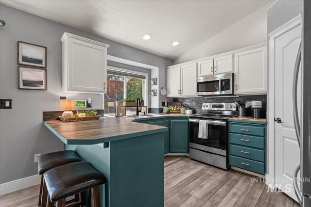 4510 N Bright Angel Ave, Meridian, ID 83646