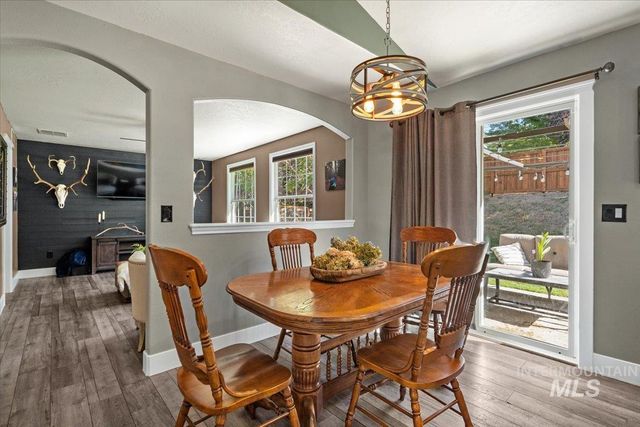 4510 N Bright Angel Ave, Meridian, ID 83646