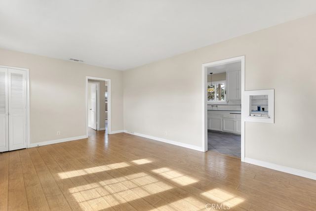 15115 Leadwell, Van Nuys, CA 91405