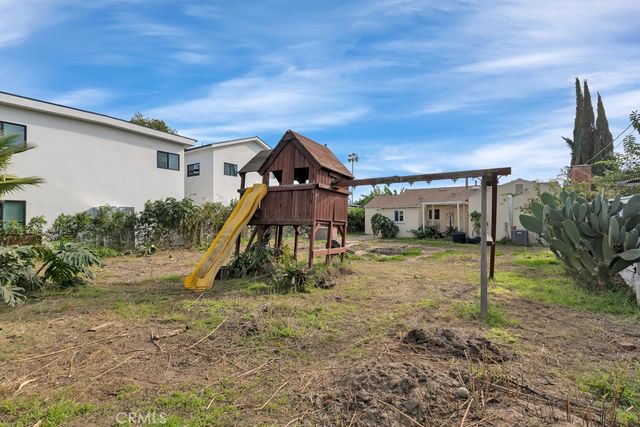 15115 Leadwell, Van Nuys, CA 91405