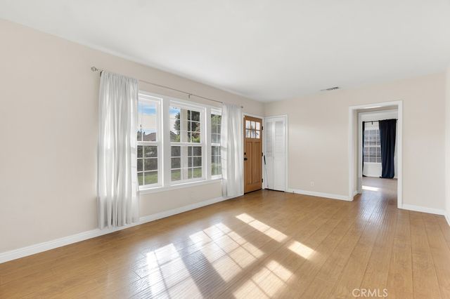 15115 Leadwell, Van Nuys, CA 91405