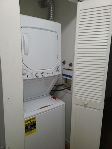 1504 Edison Glen Ter 1504, Edison Twp., NJ 08837