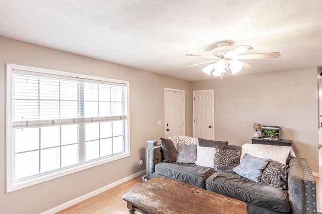 103 Kenwood Dr, Portland, TN 37148