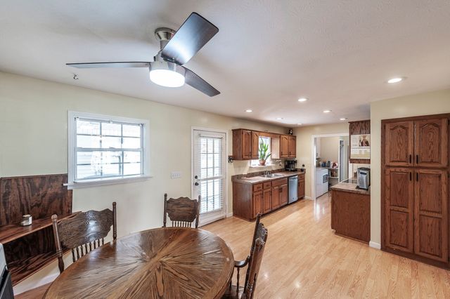 103 Kenwood Dr, Portland, TN 37148