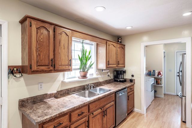 103 Kenwood Dr, Portland, TN 37148