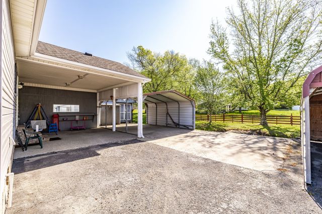 103 Kenwood Dr, Portland, TN 37148
