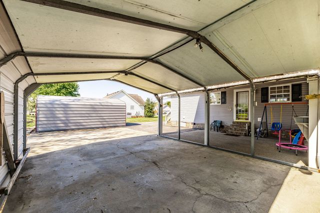 103 Kenwood Dr, Portland, TN 37148