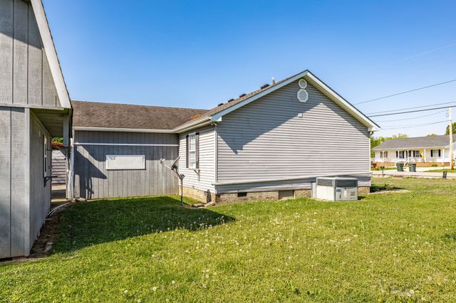 103 Kenwood Dr, Portland, TN 37148