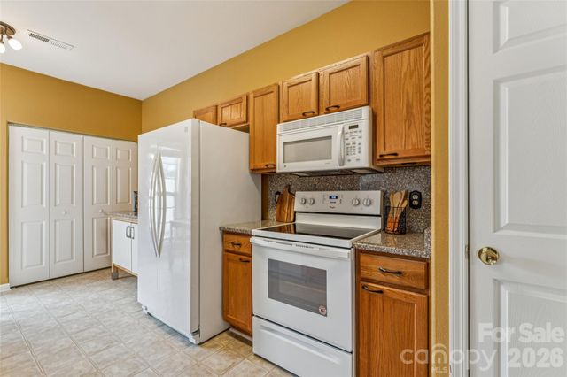 4133 Town Center Road, Harrisburg, NC 28075